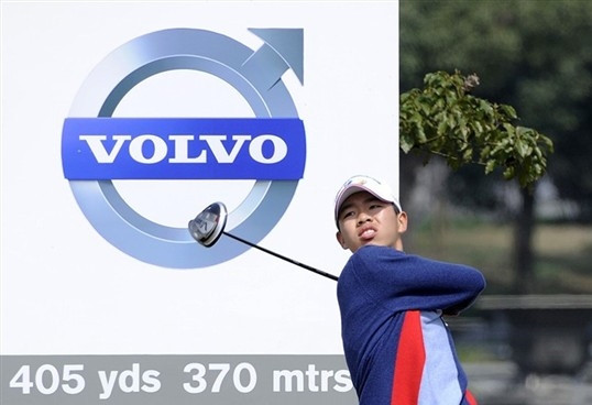 13 gadus vecs ķīnietis kļūs par jaunāko golferi Eiropas tūres sacensībās