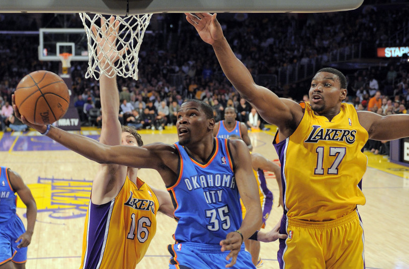 Grandu cīņa Losandželosā: Braients un "Lakers" pirmo reizi šosezon mēģinās pieveikt "Thunder"