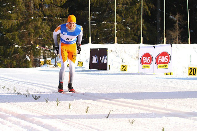 Slēpotājs A.Liepiņš pārspēj igauņus un uzvar FIS sacensībās Priekuļos