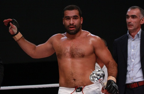 Pirms gada sadurtais Blagojs Ivanovs atgriežas MMA