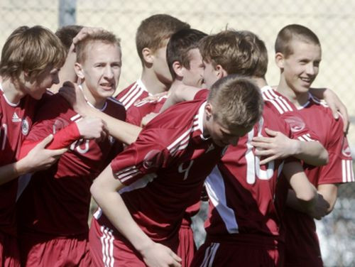 Džeriņš izrauj Latvijas U17 izlasei vēl vienu uzvaru pret Moldovu