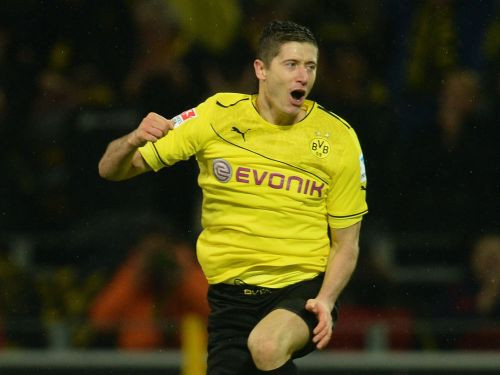 Levandovskim "hat-trick", Dortmunde grauj ar 6:1