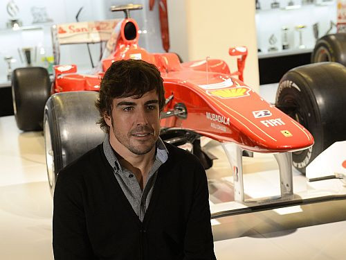 Joprojām nerimstas runas par Alonso iespējamo atgriešanos "McLaren" komandā