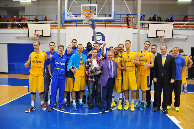 BK "Ventspils" labdarības spēlē saziedoti seši simti trīsdesmit lati