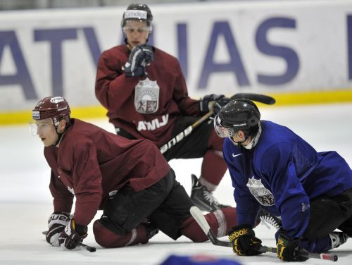 Latvijas hokeja izlase atkārtoti tiksies ar somiem