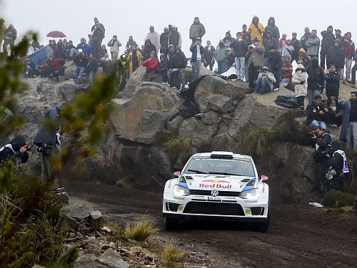 Video: Latvala Argentīnas miglā aptur Ožjē uzvaru gājienu