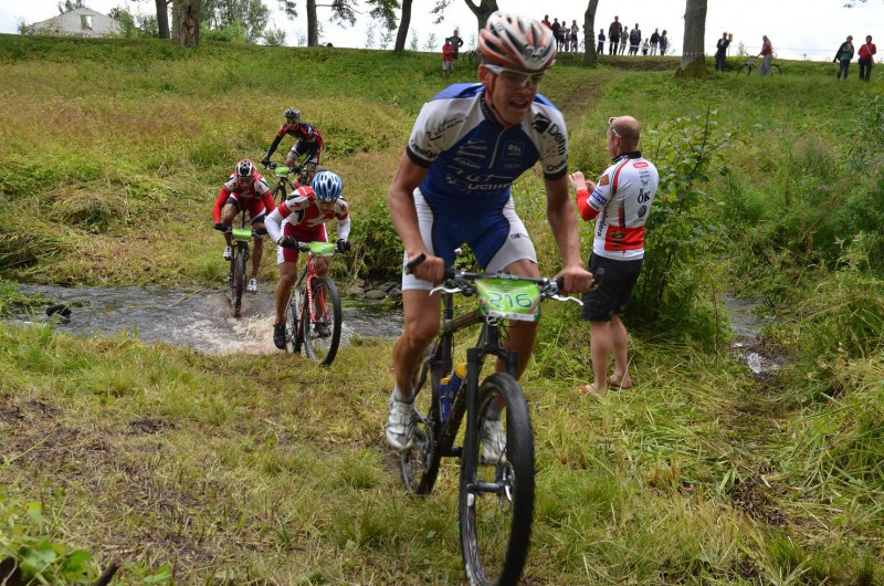 Sestdien MTB “Volkswagen TREK kausa” posms apkārt Burtniekam