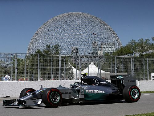 Rosbergs uzveic Hamiltonu F1 kvalifikācijā Monreālā