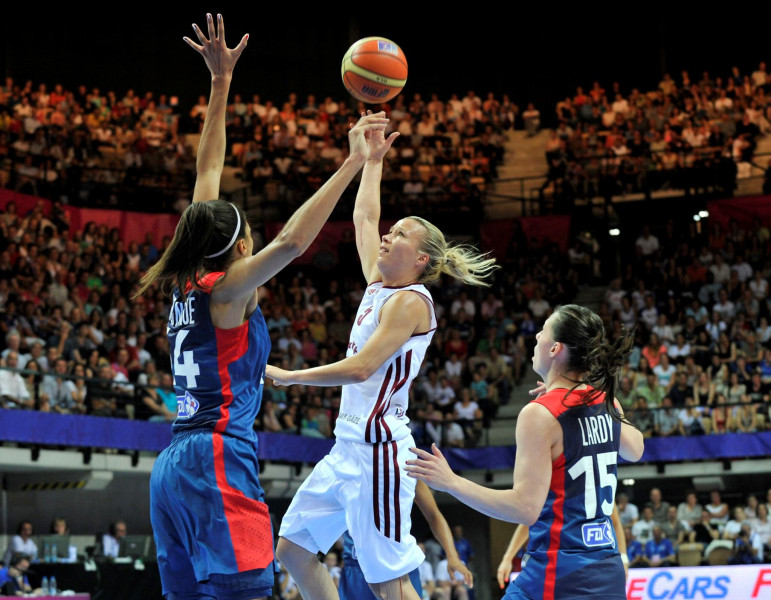 Anda Eibele: "Nākamgad Anetei būs jābrauc pēc WNBA čempiones gredzena"