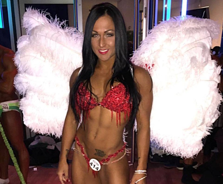 Karīnai Akmens labas sekmes WBFF Eiropas čempionātā