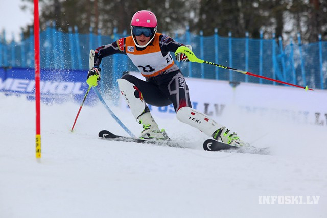 Vairākiem Latvijas kalnu slēpotājiem veiksmīgs starts FIS sacensībās