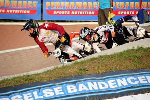 Latvijas jaunajiem BMX braucējiem Eiropas kausa posma otrajā dienā četras godalgas