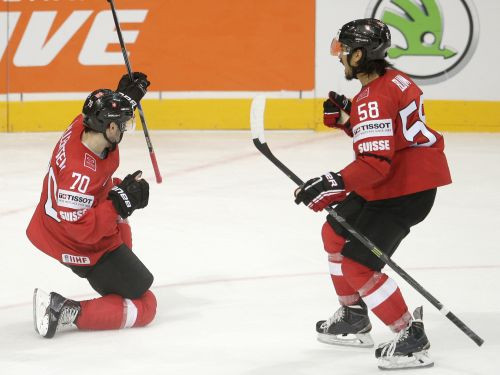 Latvijas pretinieču duelī Šveice sagaida kļūdu un uzvar ar 1:0