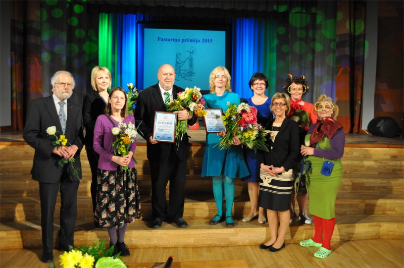 Latvijas Mākslas akadēmijas rektoram Aleksejam Naumovam piešķirta bērnu literatūras balva „Pastariņa prēmija”