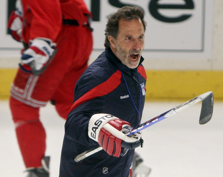 "Blue Jackets" atlaiž Ričardsu un nolīgst Tortorellu