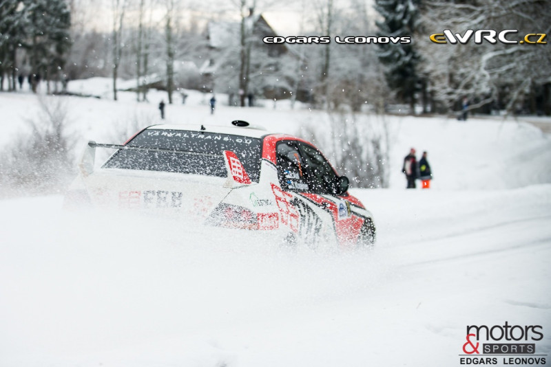 Rallijā "Sarma 2016" ar 1. numuru startēs igauņa Rainera Ausa ekipāža