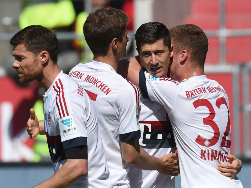 Minhenes "Bayern" triumfē Bundeslīgā jau ceturto sezonu pēc kārtas