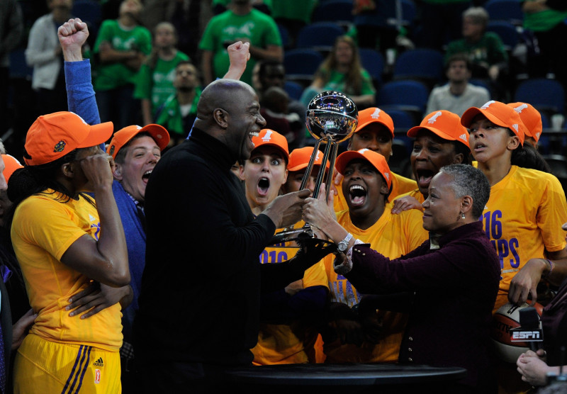Maģiskais Džonsons laimīgs: "Sparks" beidzot triumfē WNBA