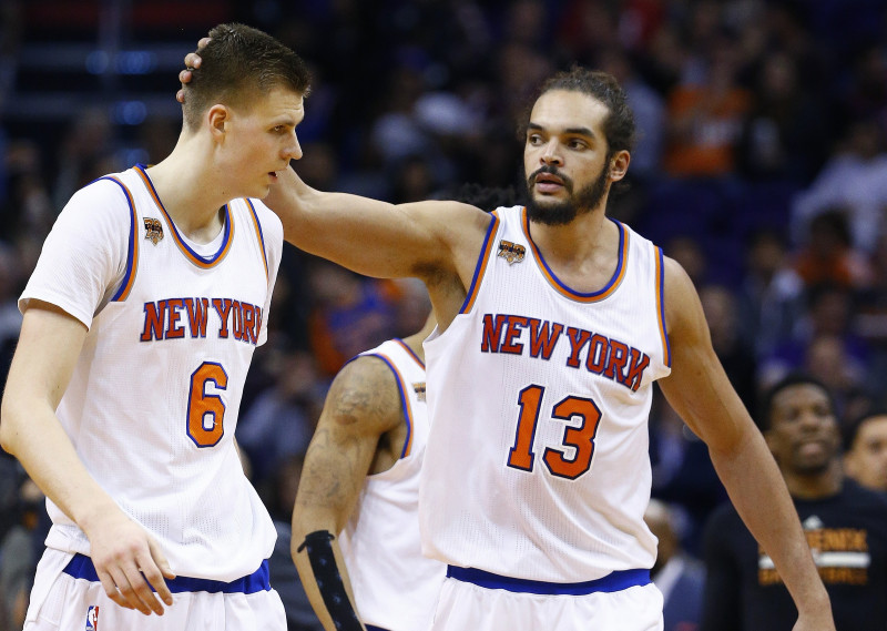Ņujorkas "Knicks" apsver Porziņģa iespēlēšanu kā starta sastāva centru