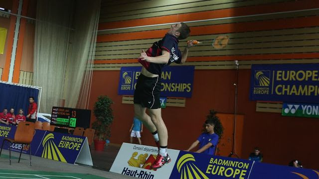 Vīriešu un sieviešu badmintona izlases ar "sausajiem" zaudējumiem turpina Eiropas komandu čempionātu
