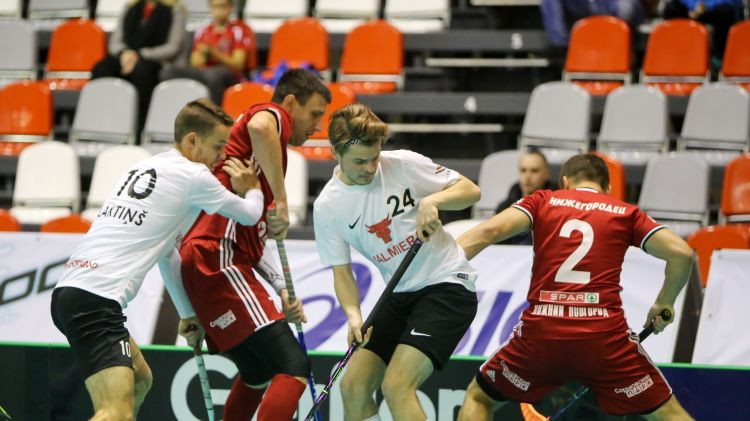 "Valmiera" negaidīti uzvar Norvēģijas komandu un iekļūst "EuroFloorball" pusfinālā