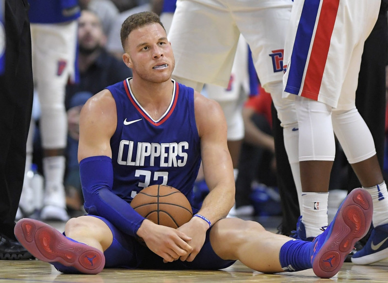 "Clippers" pirmais zaudējums, Kazinsam "triple-double" uzvarā pār "Cavs"