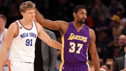Losandželosas "Lakers" tikusies ar bijušo Ņujorkas "Knicks" uzbrucēju Kuzminsku