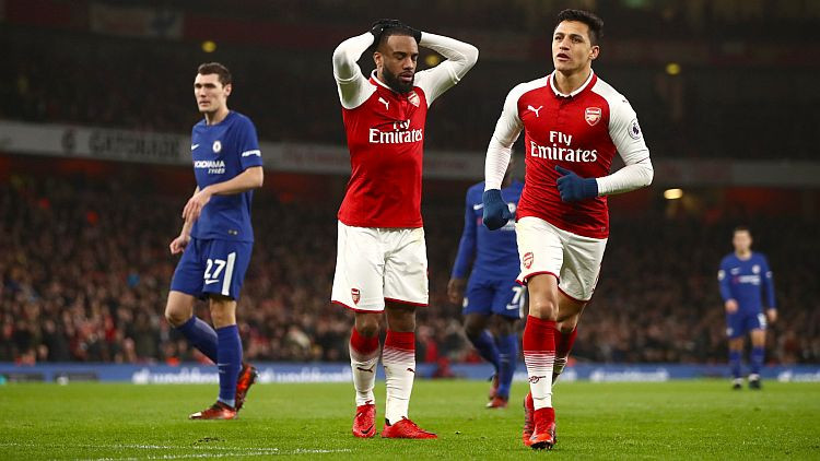 "Arsenal" un "Chelsea" sarīko fantastisku vakara šovu, bet uzvarētāju nenoskaidro