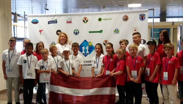 Latvijas jaunie šahisti Minskā aizvadījuši pasaules čempionātu ātrajā šahā un ātrspēlē
