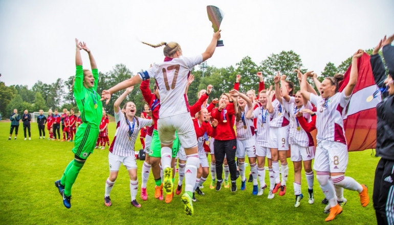 Krasnova ar "hat-trick" nodrošina Latvijas U19 izlasei Baltijas kausa trofeju