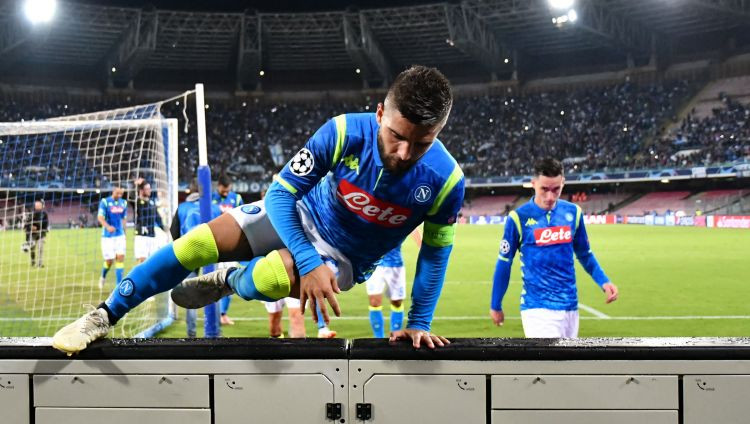 "Napoli" uzvar un paceļas uz sesto vietu "Serie A"