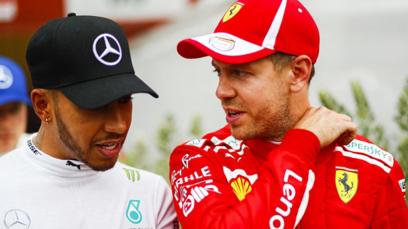 Brazīlijas GP: Hamiltons un Fetels cīņā par uzvaru un Konstruktoru kausu