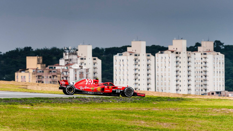 "Ferrari" pilotiem būs priekšrocības Brazīlijas posma pirmajā daļā