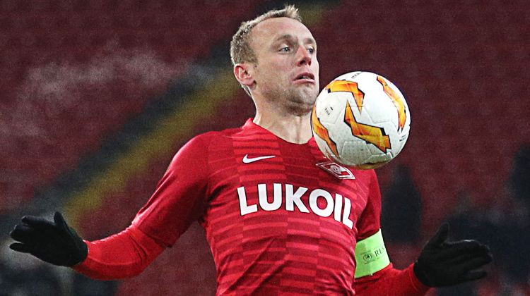 Eiropas līgas spēlē Maskavas "Spartak" līdzjutējs uzbrūk savas komandas kapteinim