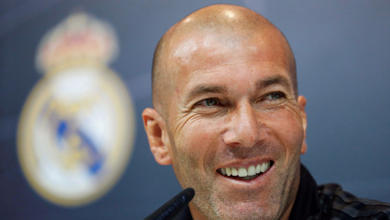 Oficiāli: Madrides "Real" noslēdz trīs gadu līgumu ar Zidānu