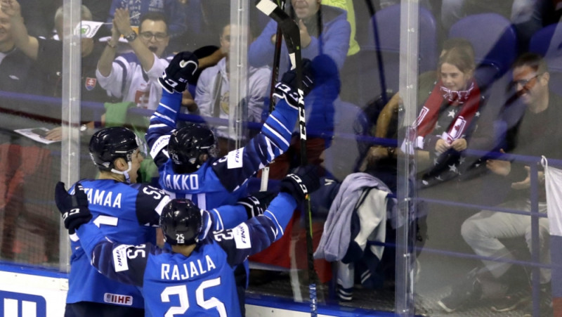 Kako gūst divus vārtus, Somija PČ sāk ar uzvaru pār Kanādu