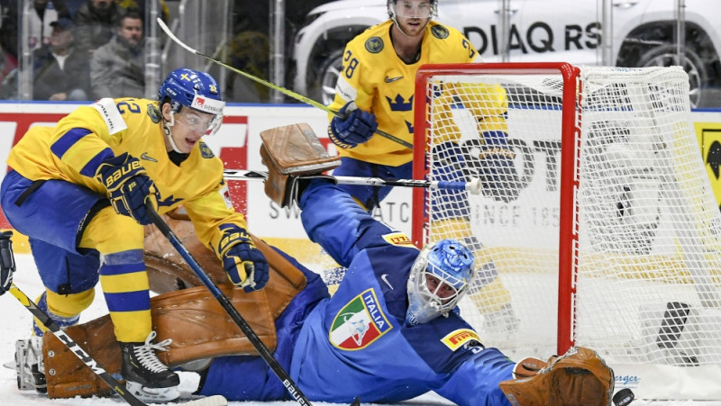 Landeram "hat-trick", Itālija negūst vārtus arī graujošā zaudējumā pret Zviedriju
