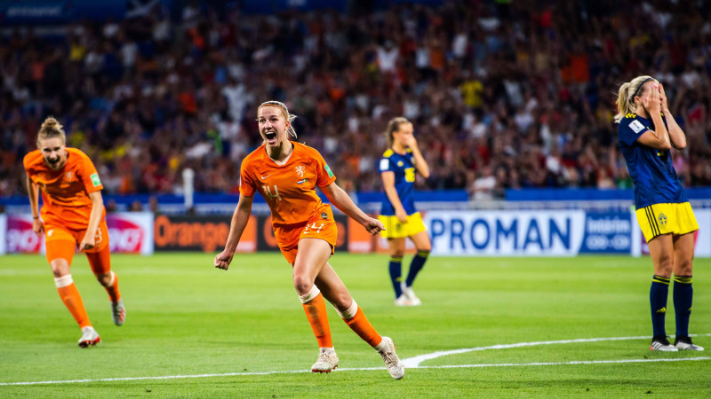 Nīderlande uzmanīgā futbolā papildlaikā sakauj Zviedriju un pirmoreiz iekļūst finālā