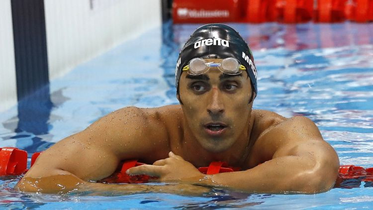 Olimpiskais medaļnieks peldēšanā izglābj tūristu no noslīkšanas