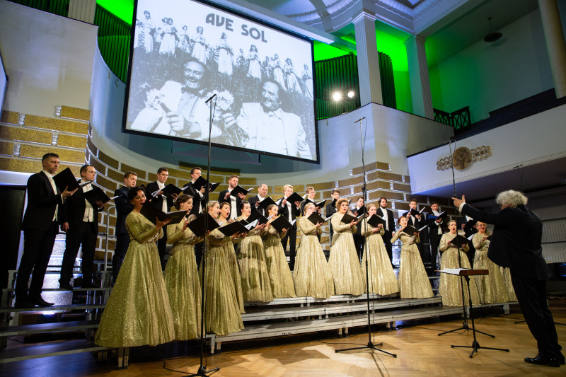 Rīgas kamerkorim “Ave Sol” – 50. jubilejas gada noslēguma koncerts “Esi sveicināta, saule!” 2. novembrī