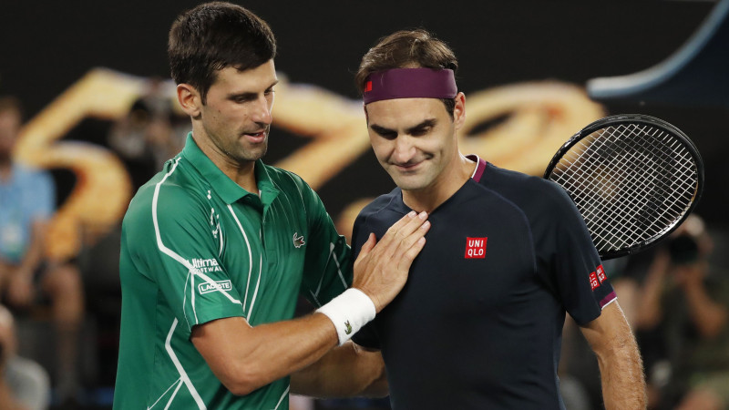 Džokovičs iztur Federera sākuma spiedienu un uzvar grandu 50. cīņā