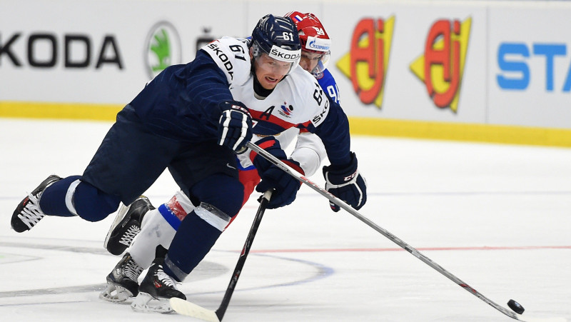 Pasaules vicečempions un NHL spēlējušais slovāks Bartovičs beidz karjeru