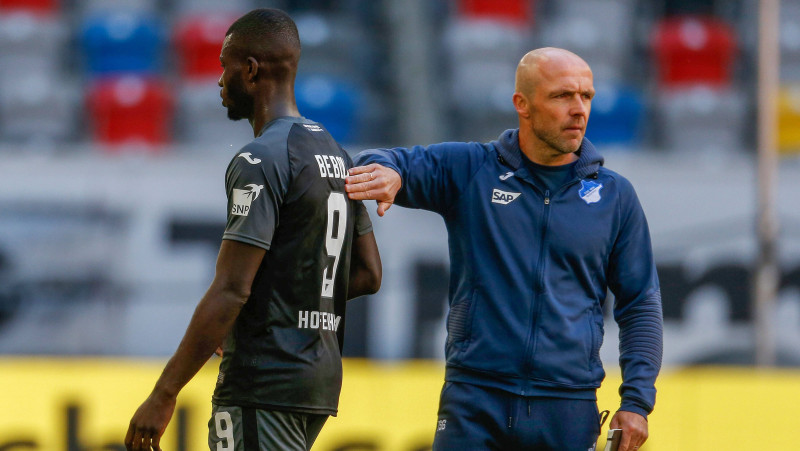 Bundeslīgas 7. vietas īpašniece "Hoffenheim" atlaiž galveno treneri