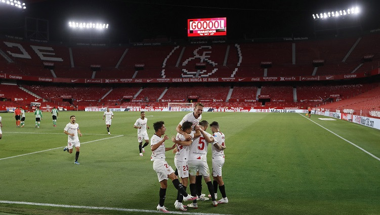 "La Liga" atsākas ar "Sevilla" uzvaru derbijā