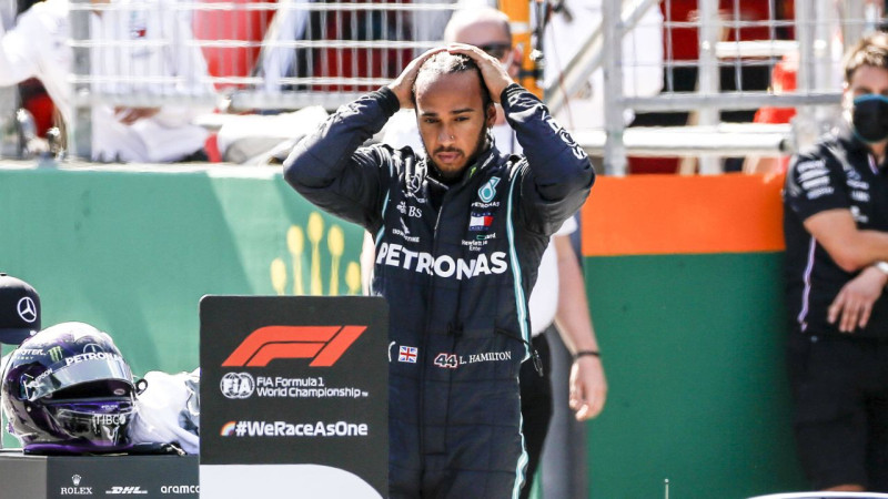 Klāt F1 jubilejas sezona: vai Hamiltons aizstāvēs titulu un noķers Šūmaheru?
