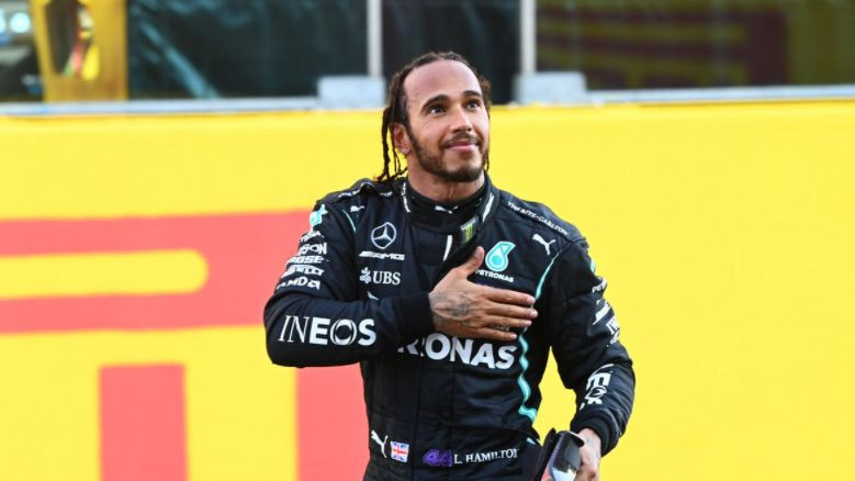 Hamiltons triumfē Portugālē, apsteidzot Šūmaheru un sasniedzot F1 rekordu