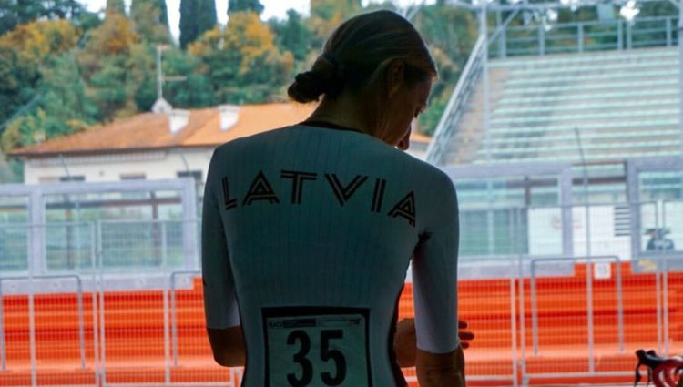 Rožlapa izcīna 29. vietu pasaules čempionātā individuālajā braucienā