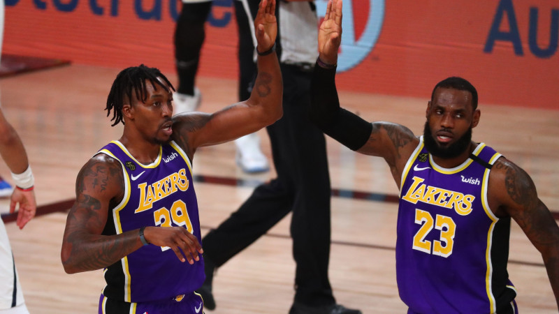 Džeimss ar 38+16+10 nodrošina savu desmito un "Lakers" 32. dalību NBA finālos