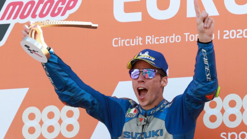 Mirs Valensijā izcīna pirmo uzvaru karjerā un tuvojas "MotoGP" titulam