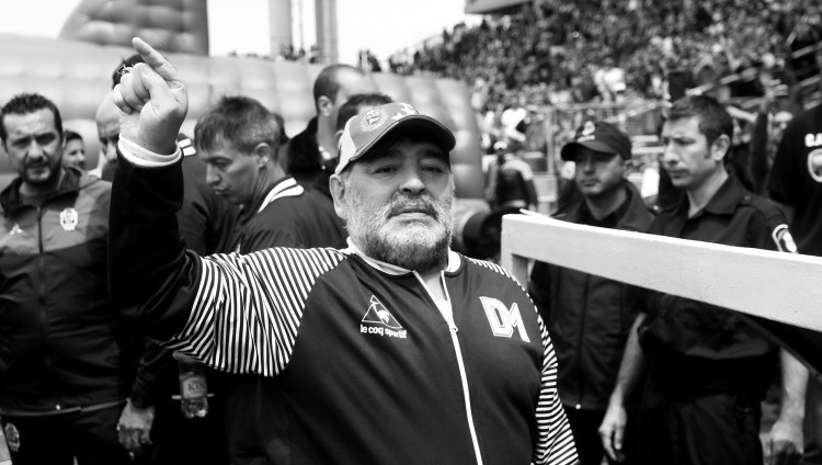 Mūžībā aiziet futbola leģenda – miris Djēgo Maradona